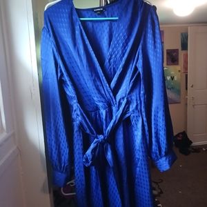 Blue houndstooth flowy dress